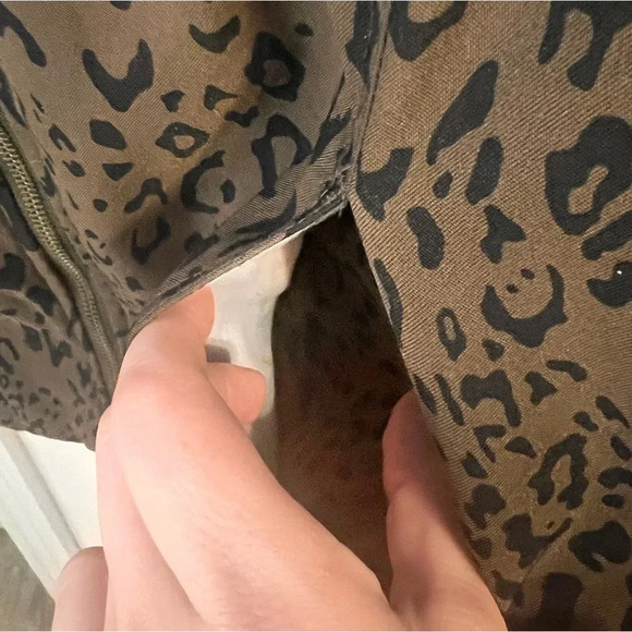Erin London Cheetah Print Full Zip Jacket - Picture 6 of 7